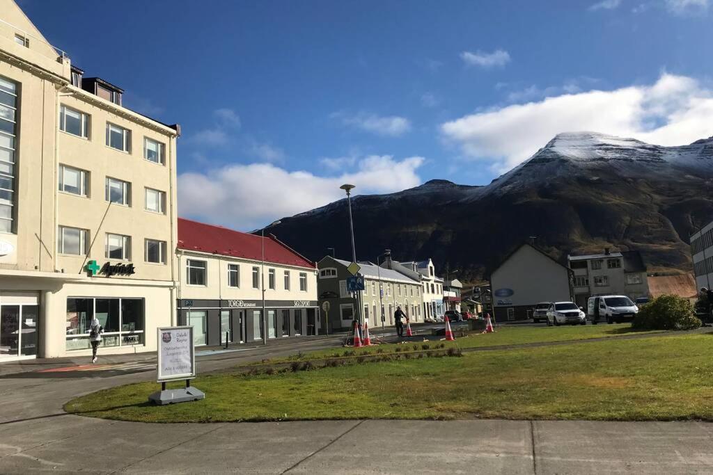 House With A Warm Soul In North Iceland Siglufjordur 外观 照片