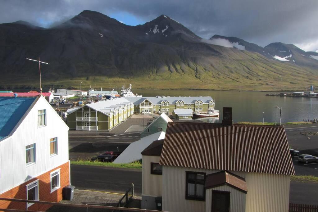 House With A Warm Soul In North Iceland Siglufjordur 外观 照片
