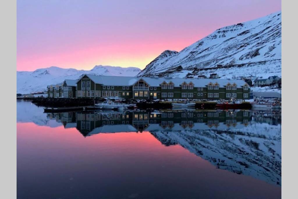 House With A Warm Soul In North Iceland Siglufjordur 外观 照片